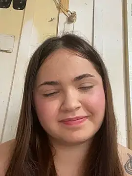 bella  hott online show from July 31, 2026, 10:47 am