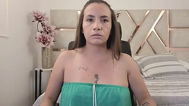 Snapshot of Karol_vg chatting on June 22, 2026, 11:18 am Karol vg online show from June 22, 2026, 11:18 am