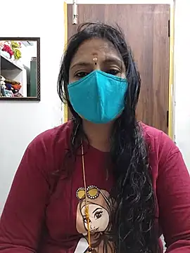 Snapshot of Tamil_white_beauty chatting on July 5, 2026, 7:04 am Tamil white beauty online show from July 5, 2026, 7:04 am