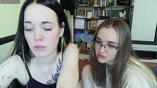 Mia Ellis online show from July 2, 2026, 10:21 am