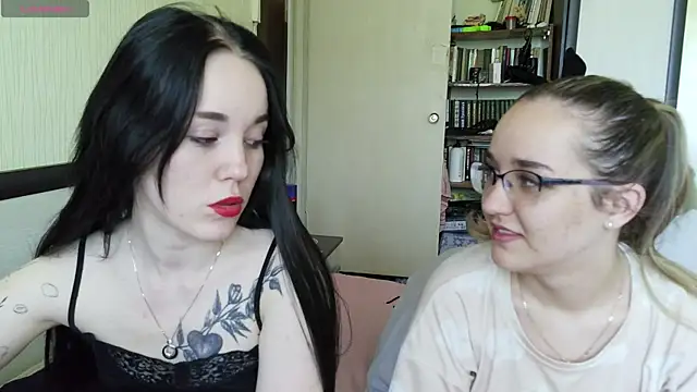 Mia Ellis online show from July 13, 2026, 10:07 am