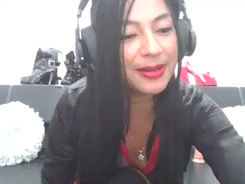 SAKURA AKEMI online show from June 24, 2026, 4:55 am