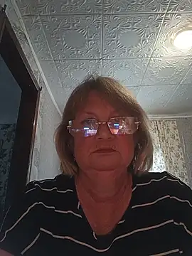 MilashkaCutie50 online show from July 7, 2026, 3:42 am