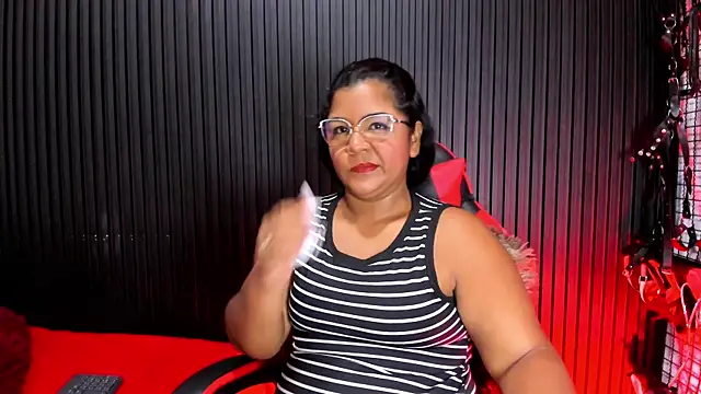 Mommy Big Ass online show from August 6, 2026, 1:13 pm