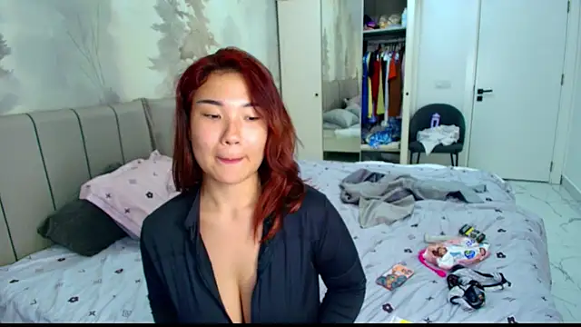 Snapshot of AsianLumi chatting on July 5, 2026, 6:15 pm AsianLumi online show from July 5, 2026, 6:15 pm
