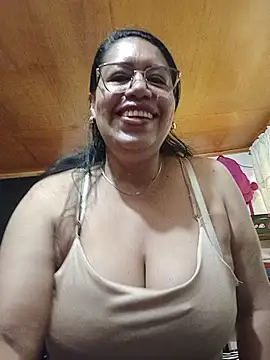 Snapshot of Emilif_ chatting on June 21, 2026, 4:31 pm Emilif online show from June 21, 2026, 4:31 pm