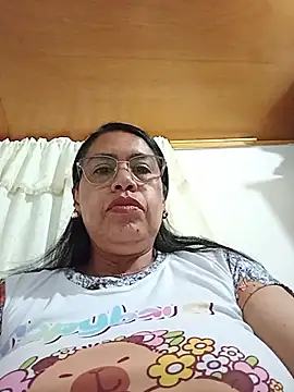 Snapshot of Emilif_ chatting on July 14, 2026, 12:46 am Emilif online show from July 14, 2026, 12:46 am