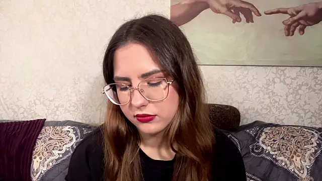 Mina Aston online show from August 4, 2026, 9:12 am