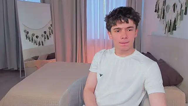 Ethan Crowe online show from July 21, 2026, 3:58 pm
