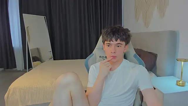 Ethan Crowe online show from July 22, 2026, 3:59 pm