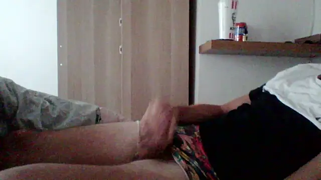 Snapshot of scottish_daddy chatting on July 27, 2026, 4:52 am scottish daddy online show from July 27, 2026, 4:52 am