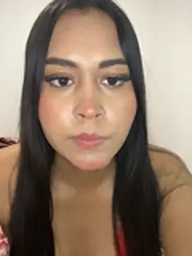 Luisamorena online show from July 21, 2026, 9:28 pm