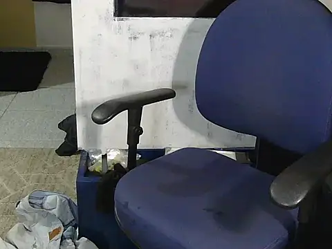 Snapshot of SenhorApolo chatting on June 19, 2026, 11:08 pm SenhorApolo online show from June 19, 2026, 11:08 pm