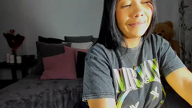 NicolePasqualott online show from March 18, 2025, 12:38 am