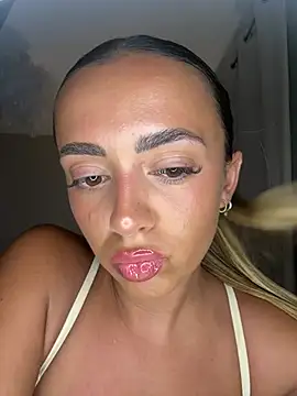 Harrietbronzex online show from June 20, 2026, 12:25 am