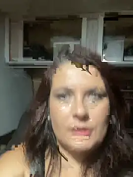 Nwgirl online show from July 15, 2026, 4:40 am