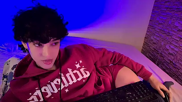 xFemboyToy online show from July 1, 2026, 2:57 am