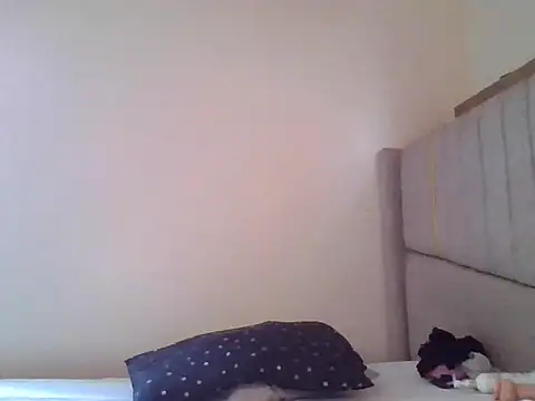 Snapshot of KittyyTemptation chatting on July 19, 2026, 12:09 pm KittyyTemptation online show from July 19, 2026, 12:09 pm