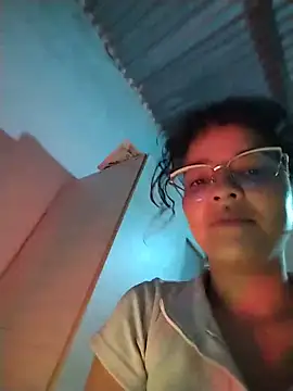 Snapshot of Melissa_Girat chatting on June 22, 2026, 2:35 am Melissa Girat online show from June 22, 2026, 2:35 am