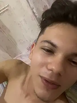 Snapshot of Felipelebleu chatting on July 9, 2026, 4:00 pm Felipelebleu online show from July 9, 2026, 4:00 pm