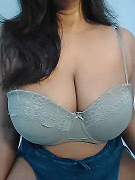 Cherrysensual online show from August 3, 2026, 11:26 am