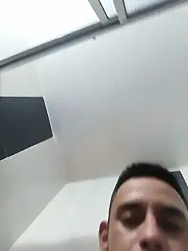 Snapshot of DANTECROS chatting on July 14, 2026, 5:18 pm DANTECROS online show from July 14, 2026, 5:18 pm