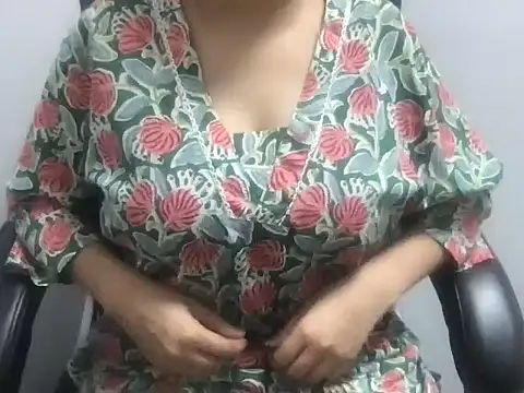 Diamond Girl147 online show from June 17, 2026, 7:22 am