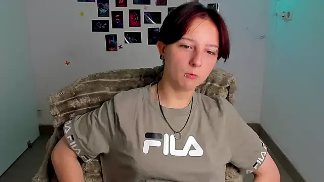 Dilara Kiss  online show from July 17, 2026, 5:14 am
