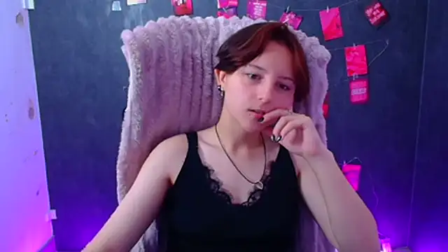 Dilara Kiss  online show from July 21, 2026, 11:34 am