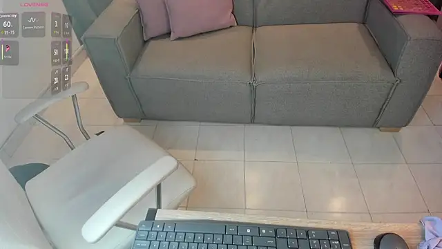 Snapshot of Nayla_Luxe chatting on July 8, 2026, 12:09 pm Nayla Luxe online show from July 8, 2026, 12:09 pm