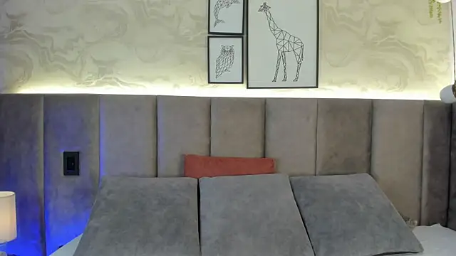 lakshmi77  online show from July 4, 2026, 11:27 am