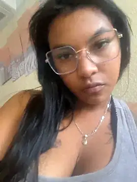 sophiagomezx online show from July 10, 2026, 8:33 pm