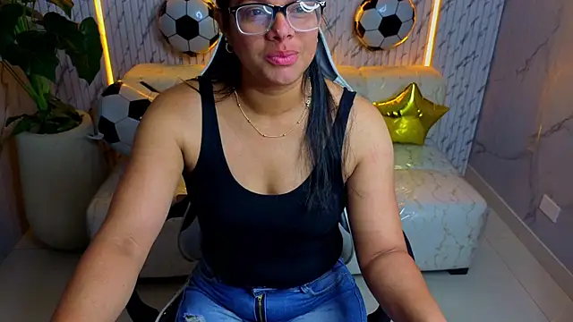 Snapshot of sarah_bay_tx chatting on June 21, 2026, 12:30 pm sarah bay tx online show from June 21, 2026, 12:30 pm