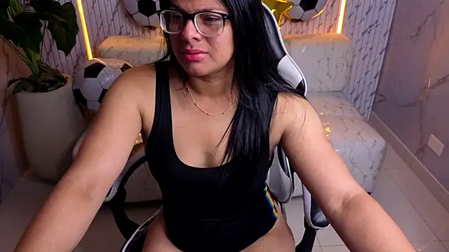 Snapshot of sarah_bay_tx chatting on July 1, 2026, 7:46 pm sarah bay tx online show from July 1, 2026, 7:46 pm