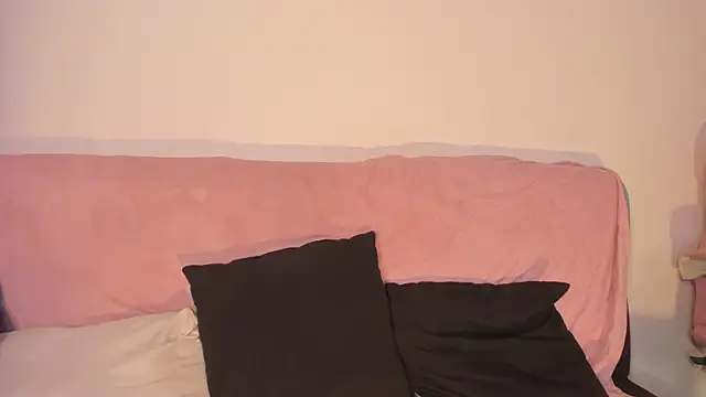 EmilyCutte online show from August 1, 2026, 3:22 pm