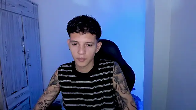 tylerrnova online show from June 30, 2026, 4:02 am