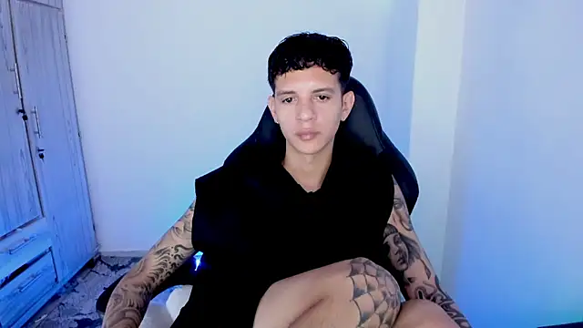 tylerrnova online show from July 10, 2026, 12:59 am