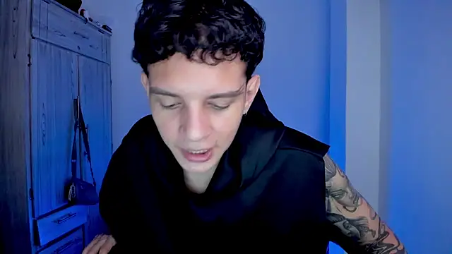 tylerrnova online show from August 9, 2026, 2:24 am