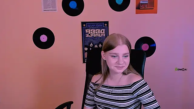 Snapshot of bella_sky11 chatting on June 20, 2026, 12:08 pm bella sky11 online show from June 20, 2026, 12:08 pm