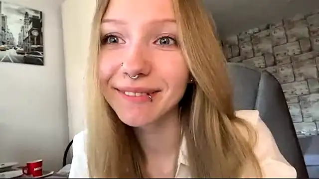 BivalentFalloff online show from July 14, 2026, 4:17 am