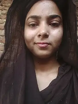 Snapshot of Simran_143 chatting on June 25, 2026, 5:23 am Simran 143 online show from June 25, 2026, 5:23 am