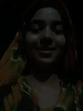 Snapshot of Simran_143 chatting on July 13, 2026, 4:32 pm Simran 143 online show from July 13, 2026, 4:32 pm