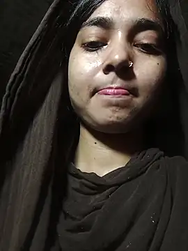 Snapshot of Simran_143 chatting on July 22, 2026, 5:05 pm Simran 143 online show from July 22, 2026, 5:05 pm