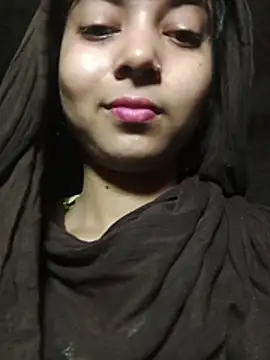Snapshot of Simran_143 chatting on July 25, 2026, 4:59 pm Simran 143 online show from July 25, 2026, 4:59 pm
