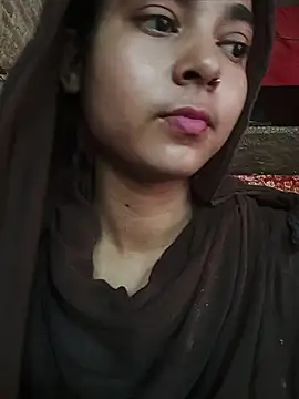 Snapshot of Simran_143 chatting on July 27, 2026, 4:41 am Simran 143 online show from July 27, 2026, 4:41 am