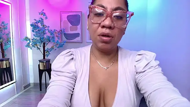 Silvana lane online show from July 25, 2026, 7:44 pm
