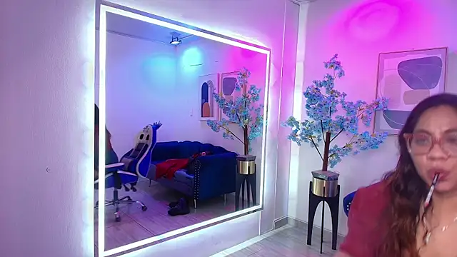 Silvana lane online show from July 28, 2026, 8:52 pm