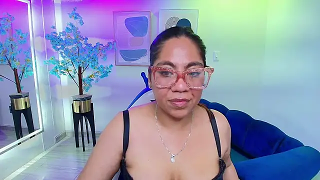 Silvana lane online show from August 5, 2026, 12:02 am