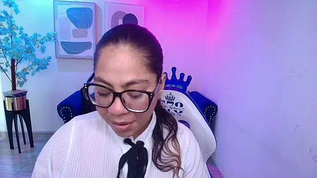 Silvana lane online show from August 7, 2026, 7:05 pm
