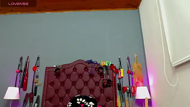 Snapshot of williamshops_X chatting on June 25, 2026, 5:45 am williamshops X online show from June 25, 2026, 5:45 am